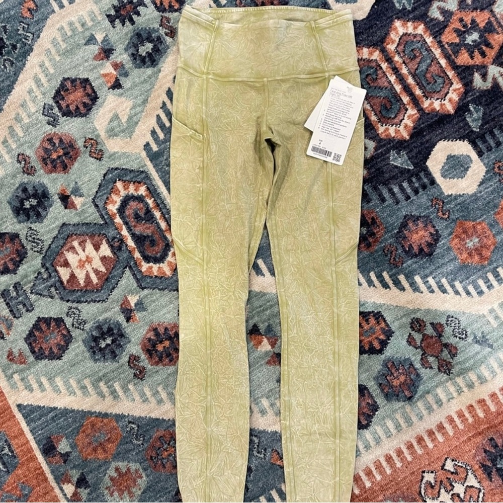 LULU LEMON FAST & FREE TIGHT